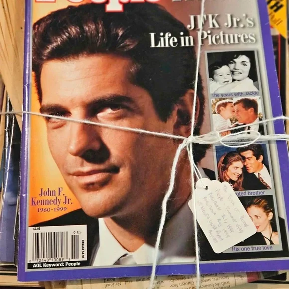 Marilyn Monroe,JFK magazine and book collector - Picture 4 of 13